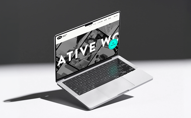 パスワードをかけたテストサイトをご用意し、現行サイトを停止させることなく完成イメージをWeb上でご確認いただけます。修正や追加制作内容も確認できる上、本番へのデータ適応もスムーズに行えます。稼働中のWebサイトへの影響を最小限に抑えることができます。