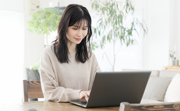 保護者向けのWeb懇談会（パスワード認証、アンケート機能、就職懇談会・教育懇談会動画撮影）
